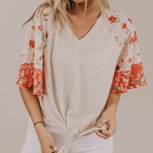 Like new 💛Tie front waffle knit shirt